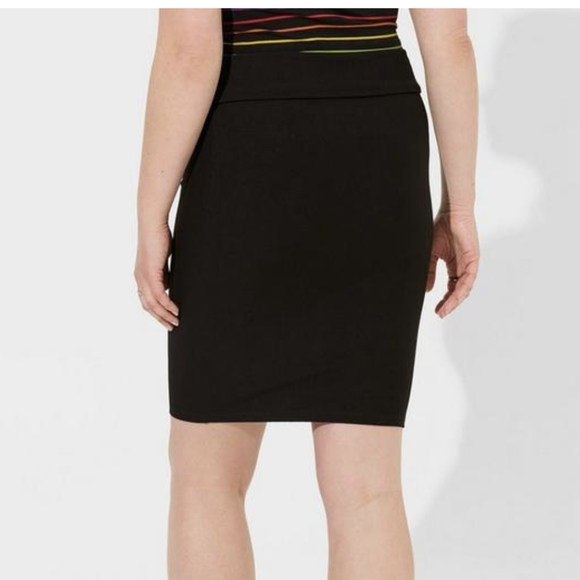 Torrid Plus Size Mini Jersey Foldover Pencil Skirt - 3X - Picture 3 of 6